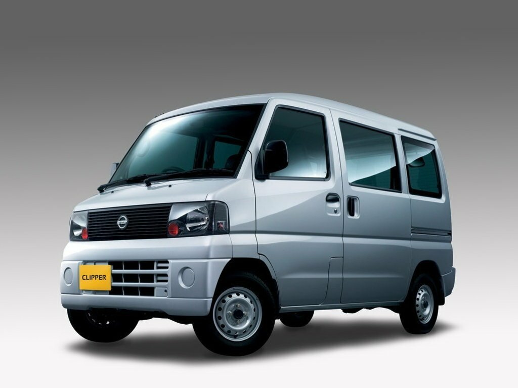 Nissan Clipper Rio I (2003–2006) · 0.7 MT (48 л.с.) 4WD