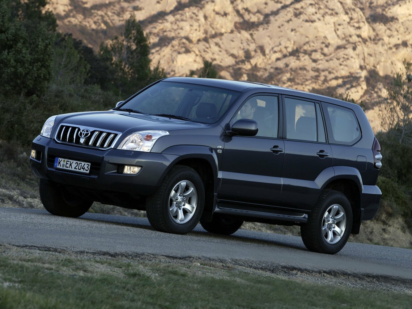 Toyota Land Cruiser Prado 120 Series Рестайлинг (2007–2009) · 3.0d MT (173 л.с.) 4WD