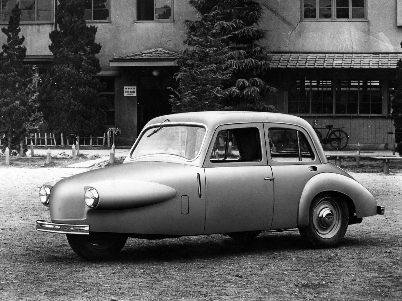 Daihatsu Bee (1951–1952) · 0.5 MT (18 л.с.)
