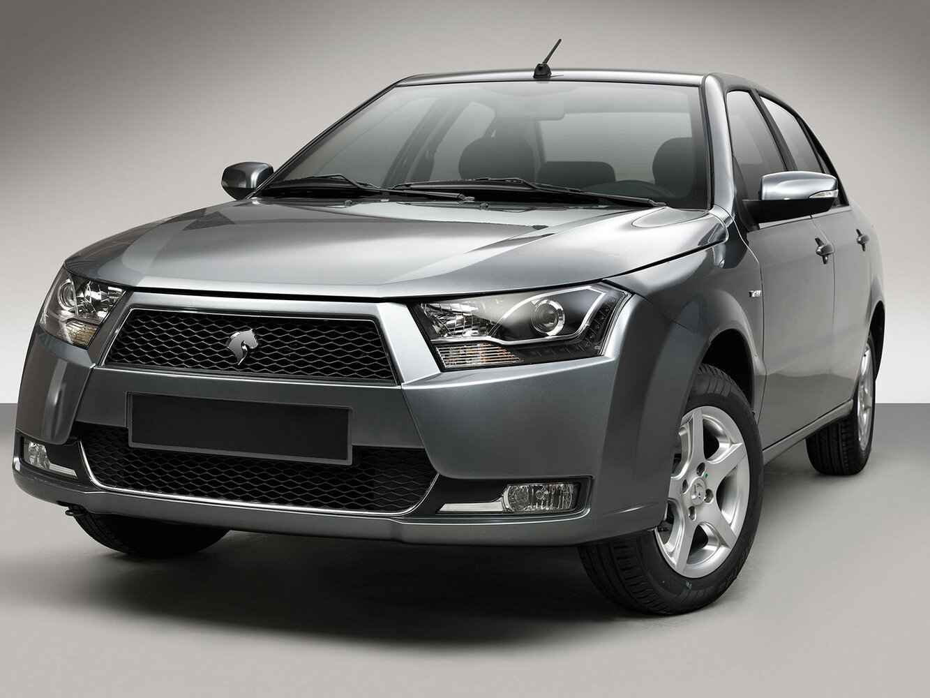 Iran Khodro Dena I (2011–2026) · 1.7 MT (105 л.с.)
