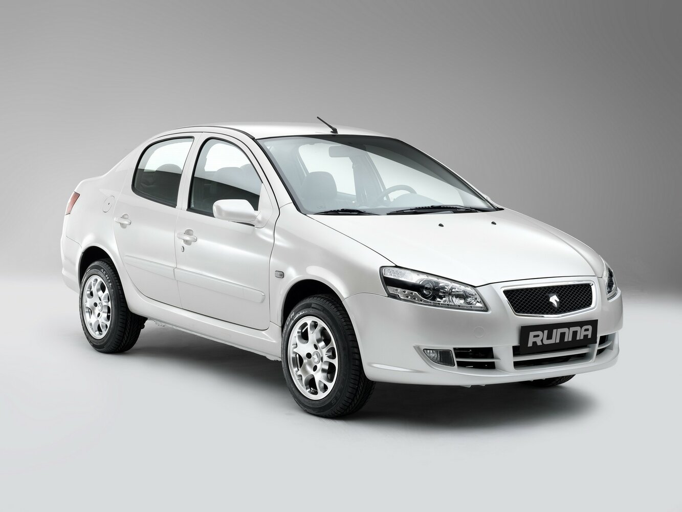 Iran Khodro Runna I (2012–2026) · 1.6 MT (105 л.с.)