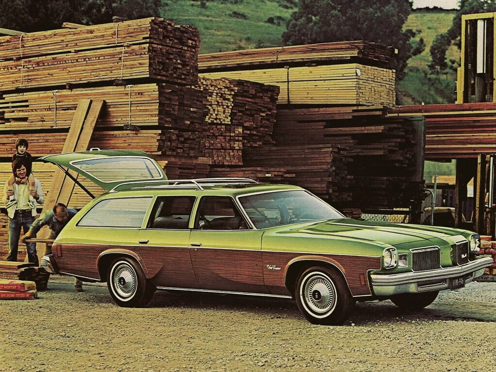 Oldsmobile Vista Cruiser III (1973–1977) · 5.7 AT (250 л.с.)