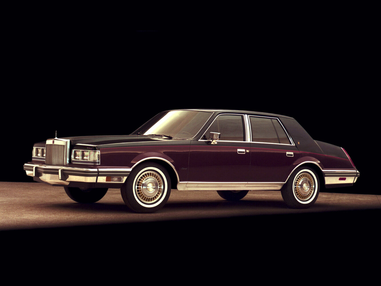 Lincoln Continental VII (1982–1987) · 3.8 AT (120 л.с.)