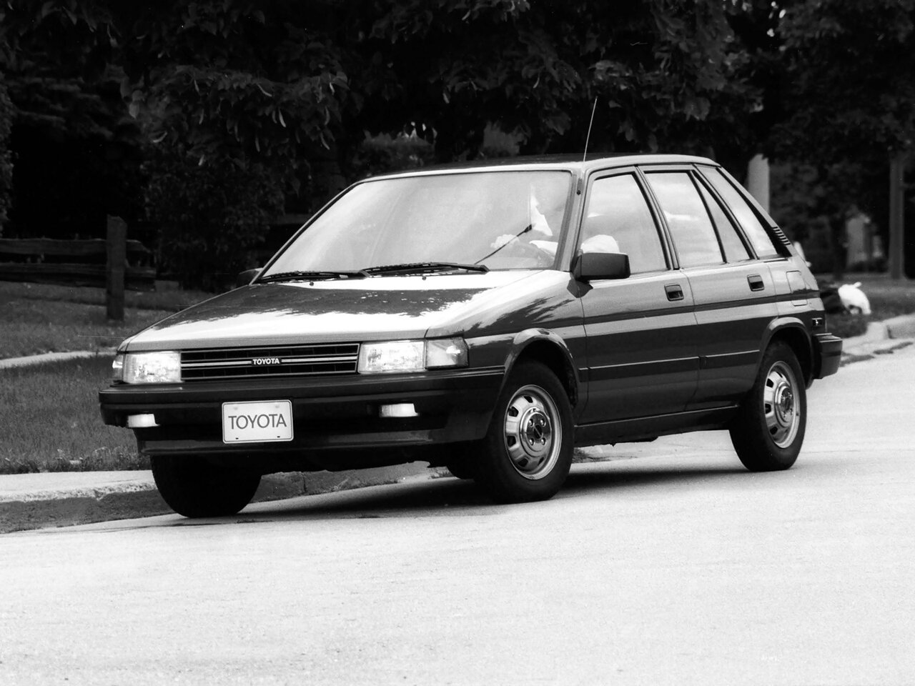 Toyota Tercel III (L30) (1986–1990) · 1.5 AT (79 л.с.)