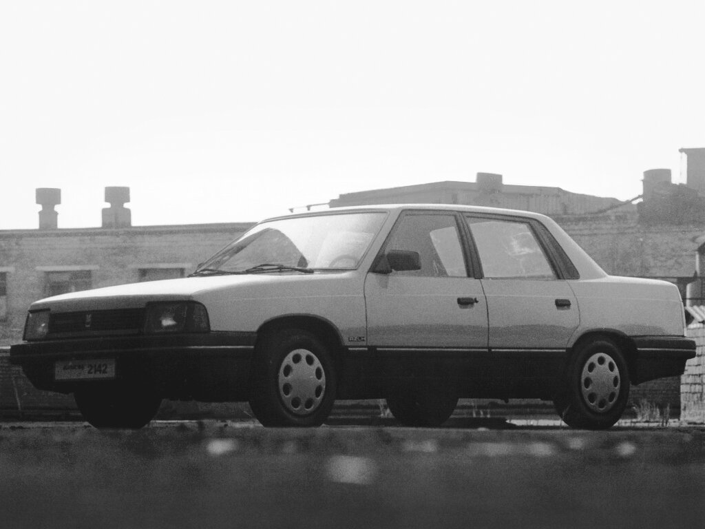 Москвич 2142 (1990–2002) · 1.8 MT (95 л.с.)