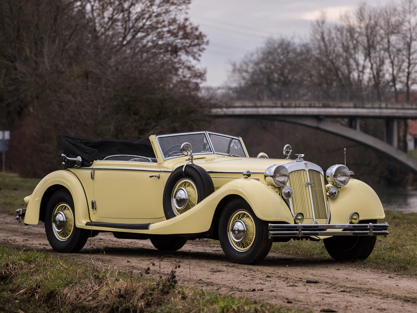 Horch 853 (1935–1939) · 4.9 MT (120 л.с.)