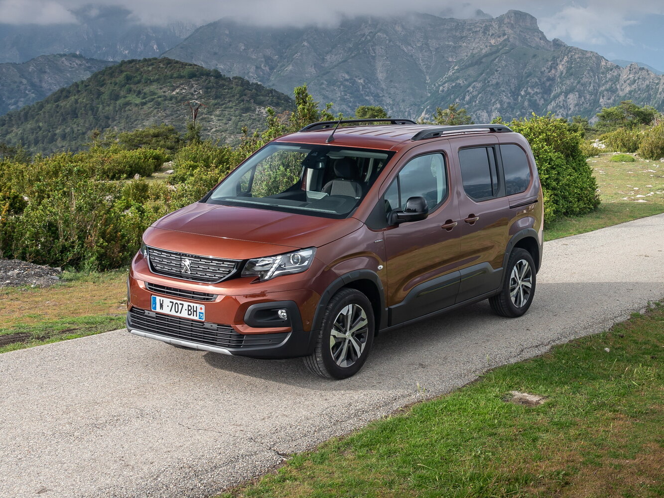 Peugeot Rifter I (2018–2024) · L1 1.5d MT (130 л.с.)