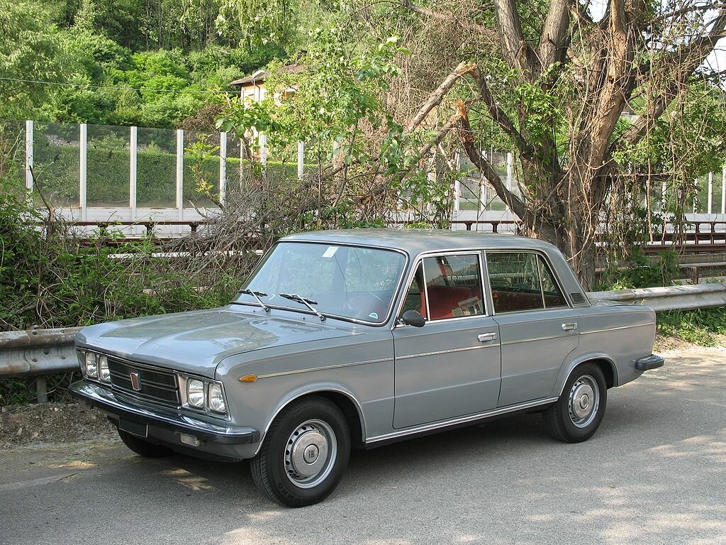 Fiat 125 (1967–1982) · 1.6 AT (100 л.с.)