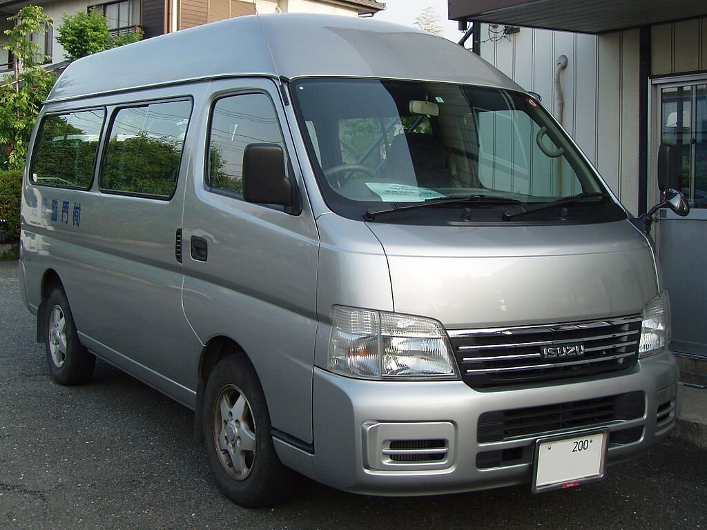 Isuzu Fargo E25 (2001–2002) · 3.0d MT (105 л.с.)