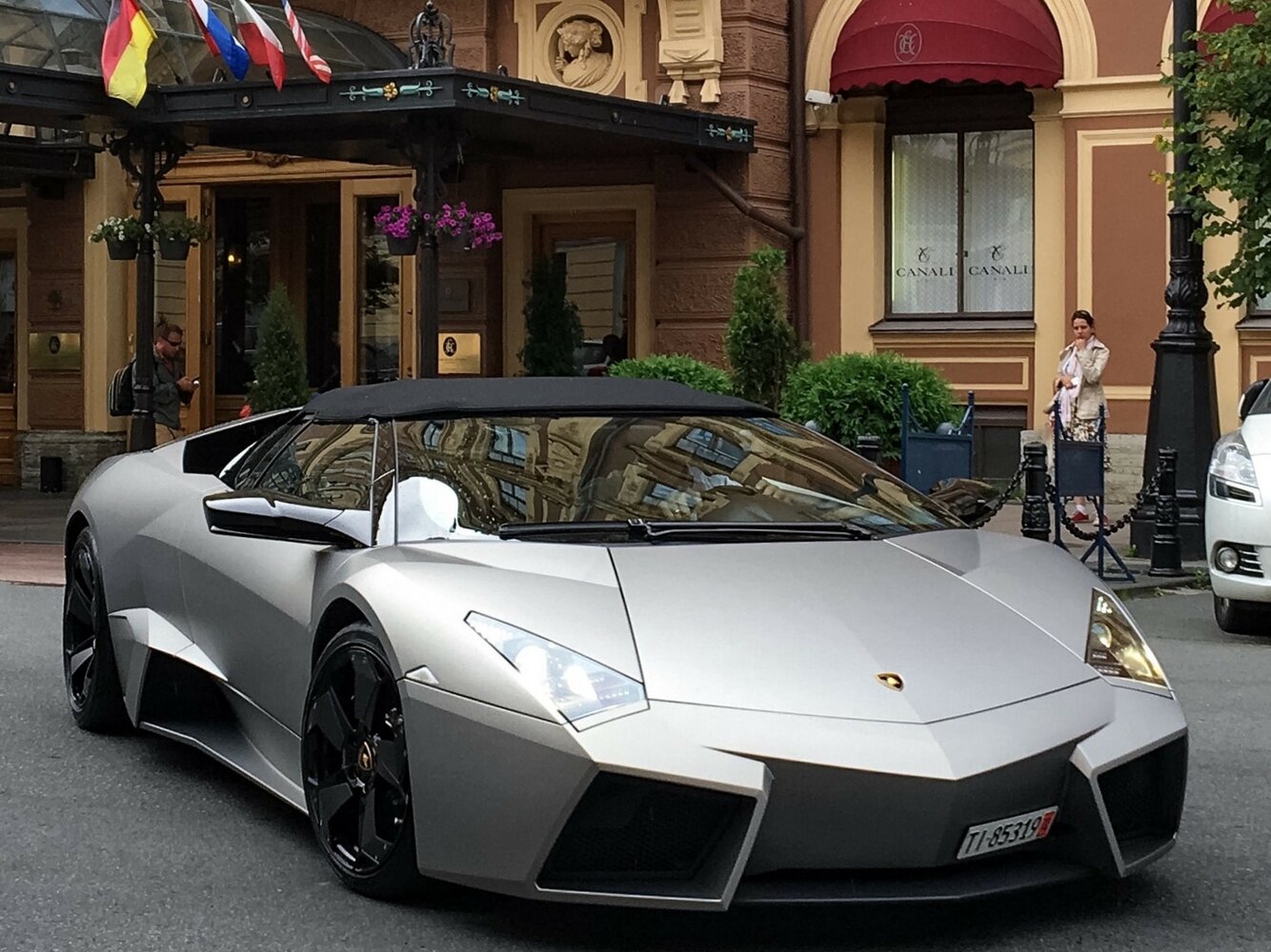 Lamborghini Reventon (2007–2010) · 6.5 AMT (670 л.с.) 4WD