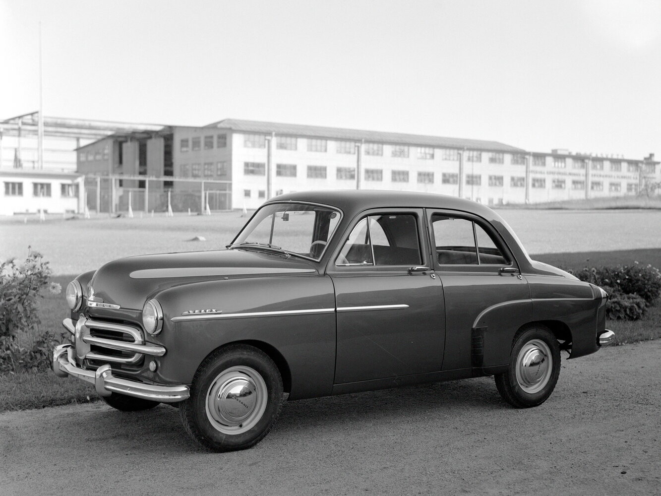 Vauxhall Velox II (EIP) (1951–1957) · 2.3 MT (65 л.с.)