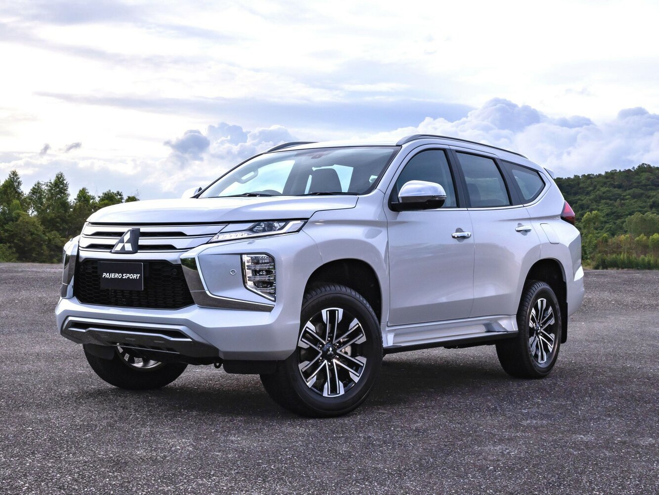Mitsubishi Pajero Sport III Рестайлинг (2019–2026) · 2.4d AT (181 л.с.)