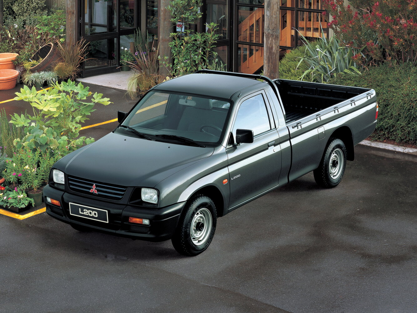 Mitsubishi L200 III (1996–2006) · 2.5d MT (99 л.с.) 4WD