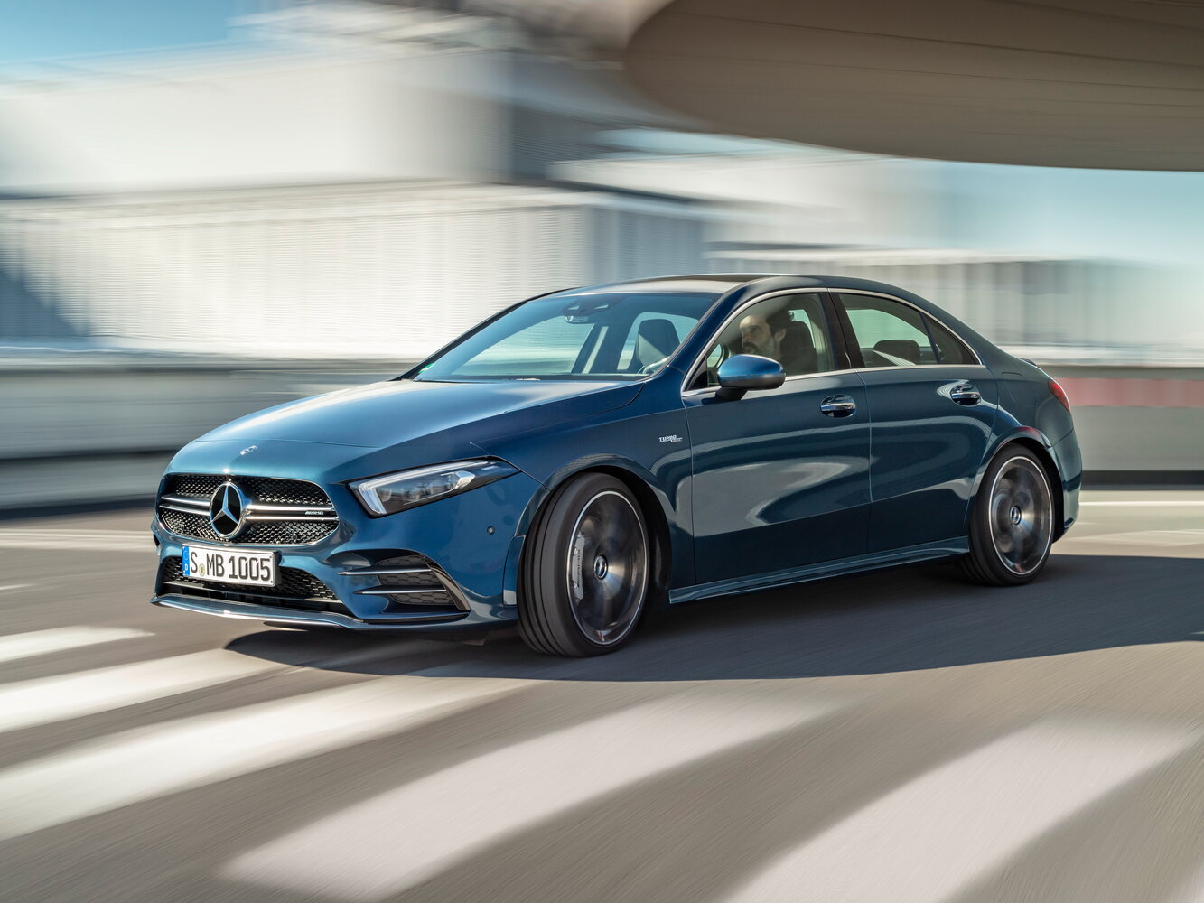 Mercedes-Benz A-Класс AMG II (W177) (2019–2022) · 35 AMG 2.0 AMT (306 л.с.) 4WD