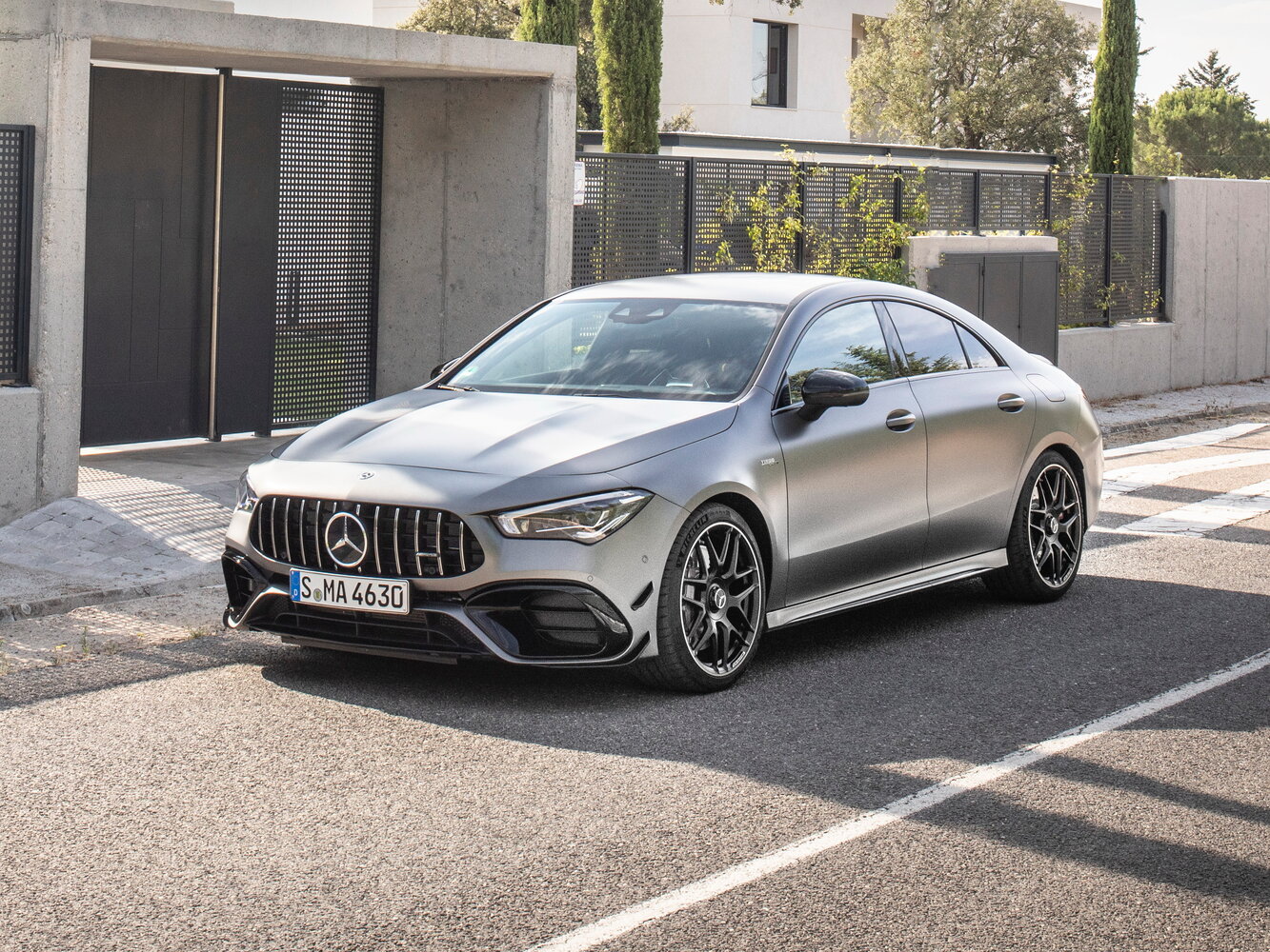 35 AMG 2.0 AMT (306 л.с.) 4WD