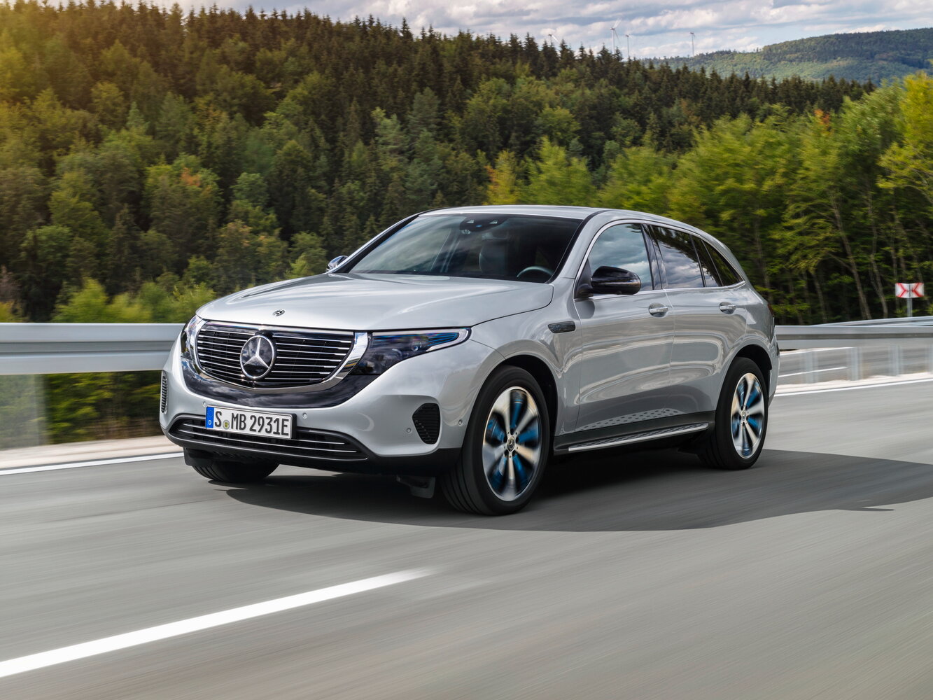 Mercedes-Benz EQC I (N293) (2019–2023) · 350 Electro AT (210.0 кВт) 4WD