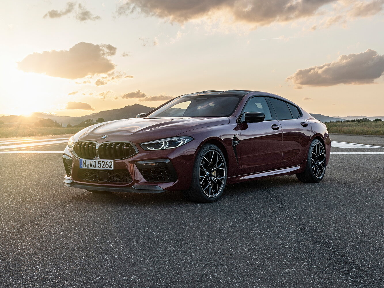 BMW M8 I (F91/F92/F93) (2019–2022) · 4.4 AT (600 л.с.) 4WD