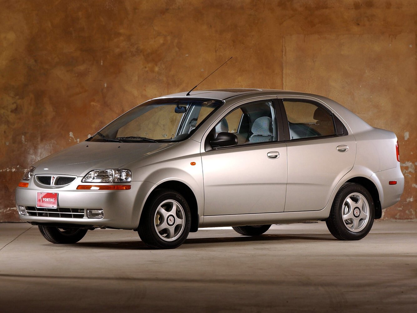 Pontiac Wave T200 (2004–2006) · 1.6 AT (106 л.с.)