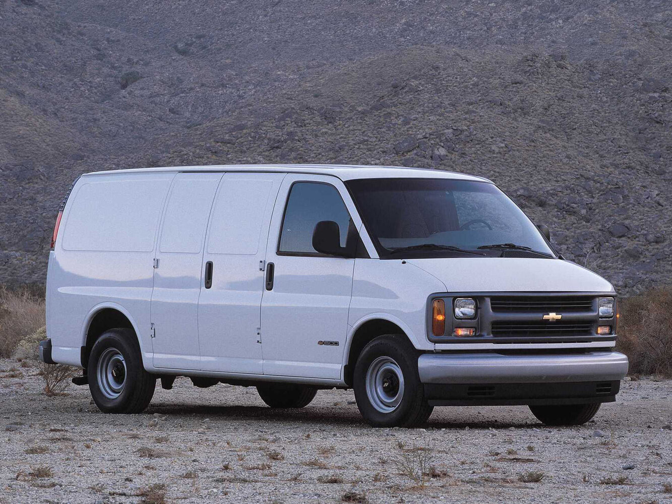 Chevrolet Express I (1996–2002) · 5.7 AT (250 л.с.)