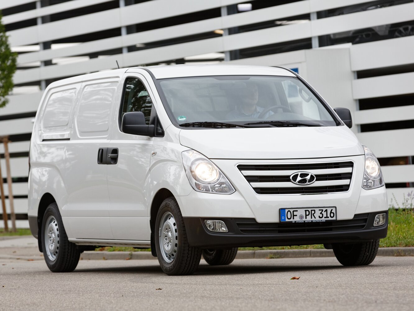 Hyundai Grand Starex I Рестайлинг (2015–2018) · 2.5d MT (174 л.с.)