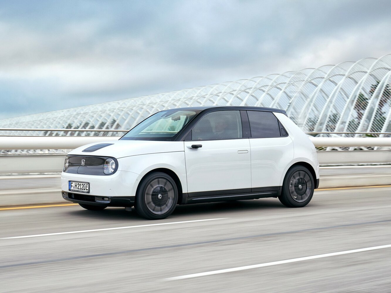 Honda e (2019–2024) · Electro AT (100.0 кВт)