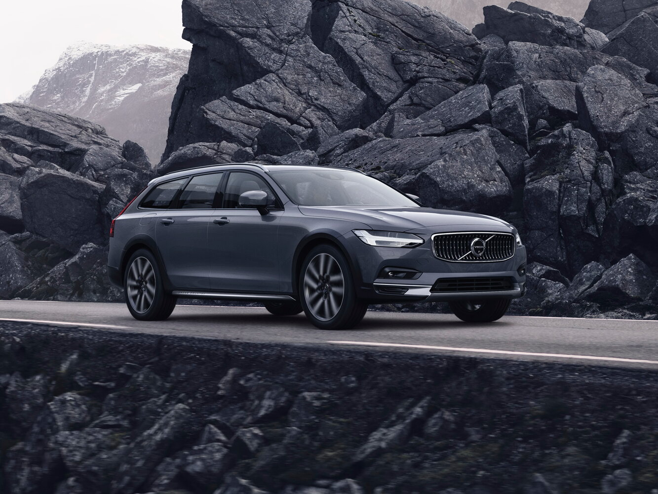 Volvo V90 Cross Country I Рестайлинг (2020–2025) · 2.0d MT (190 л.с.) 4WD
