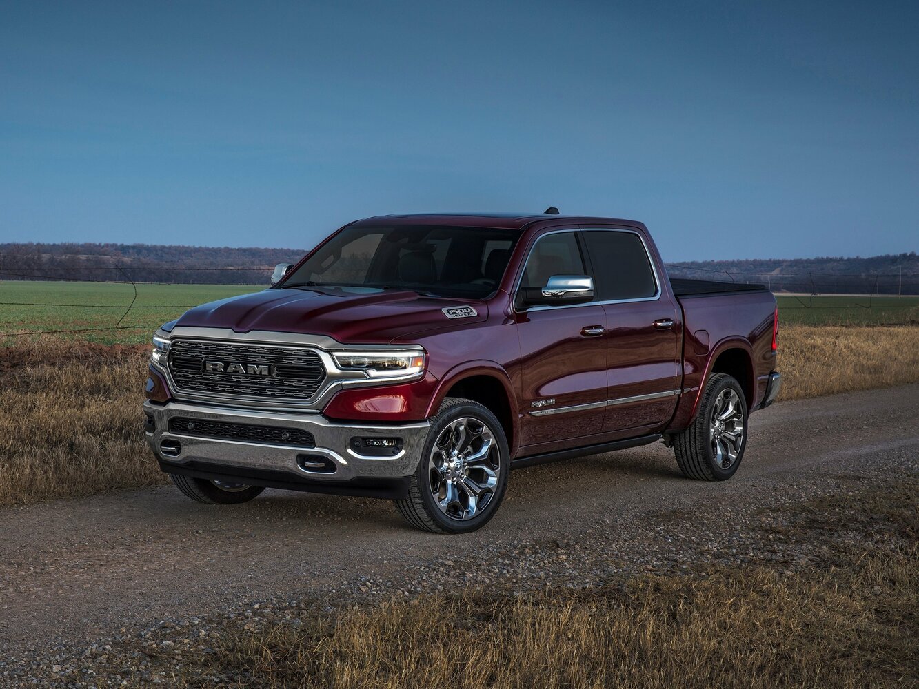 Ram 1500 V (2018–2024) · Crew Cab eTorque 5.7 AT (395 л.с.) 4WD