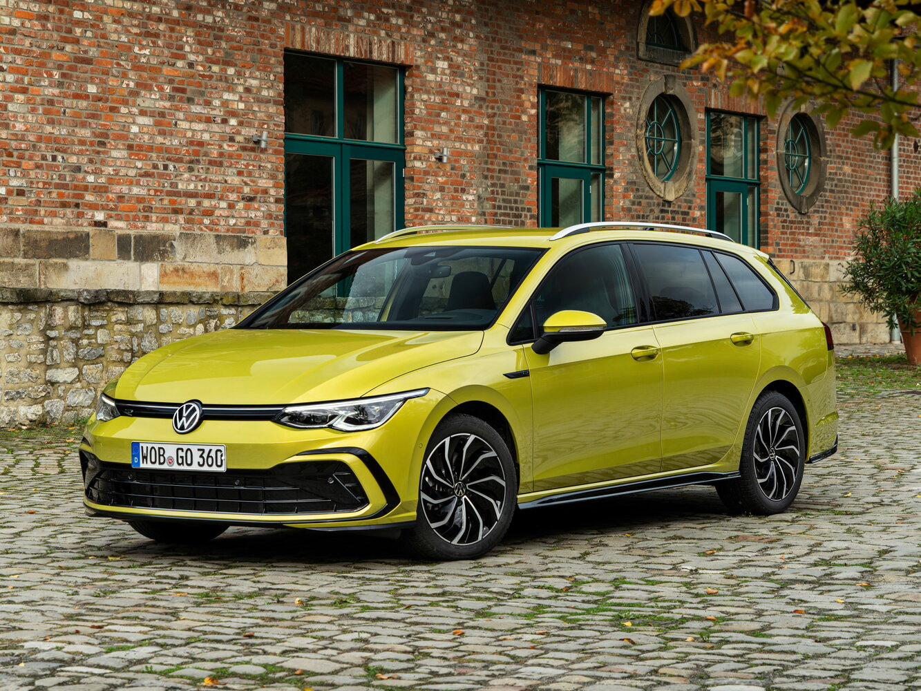 Volkswagen Golf VIII (2019–2024) · 2.0d AMT (150 л.с.)