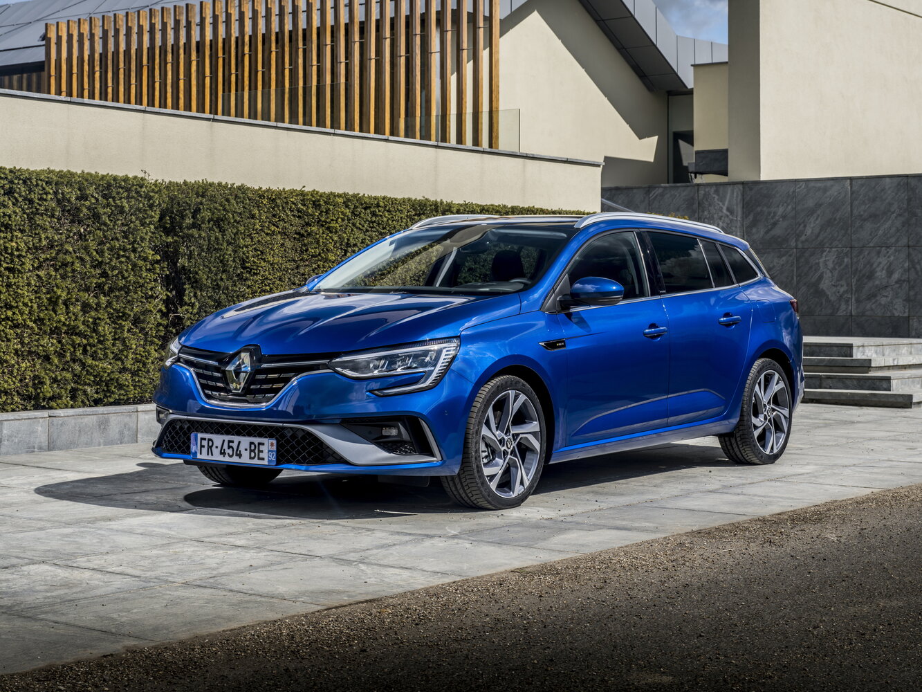 Renault Megane IV Рестайлинг (2020–2024) · 1.6hyb AT (158 л.с.)