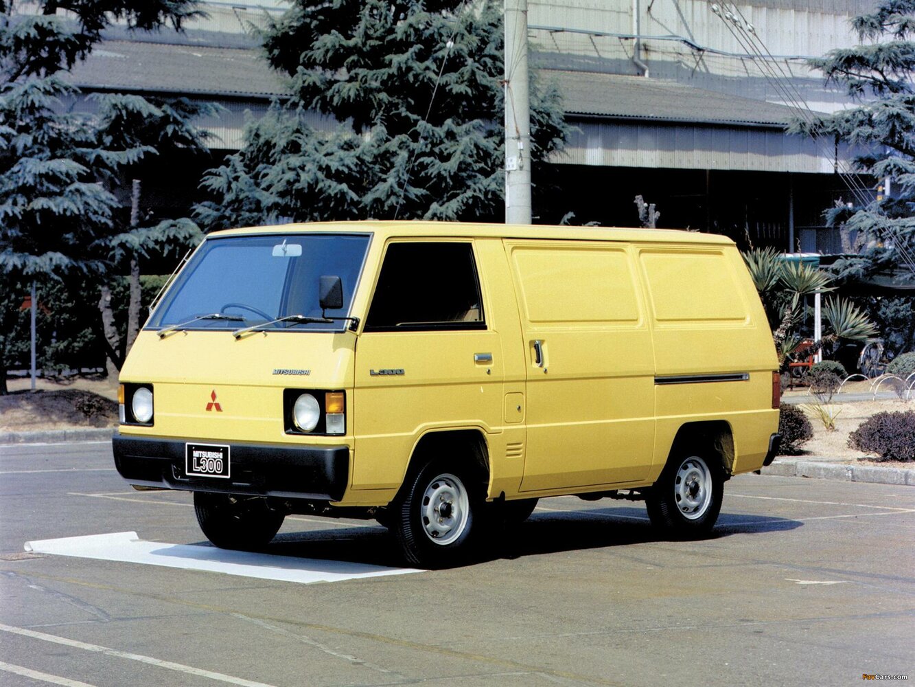 Mitsubishi Delica II (1979–1986) · 1.6 MT (86 л.с.)