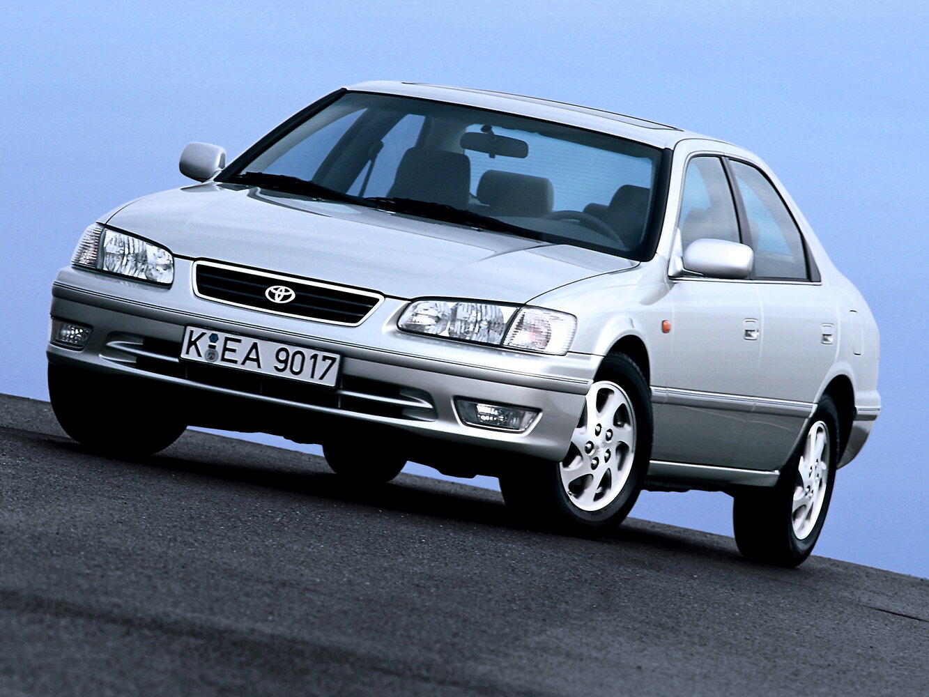 Toyota Camry IV (XV20) Рестайлинг (1999–2002) · 2.5 AT (200 л.с.)
