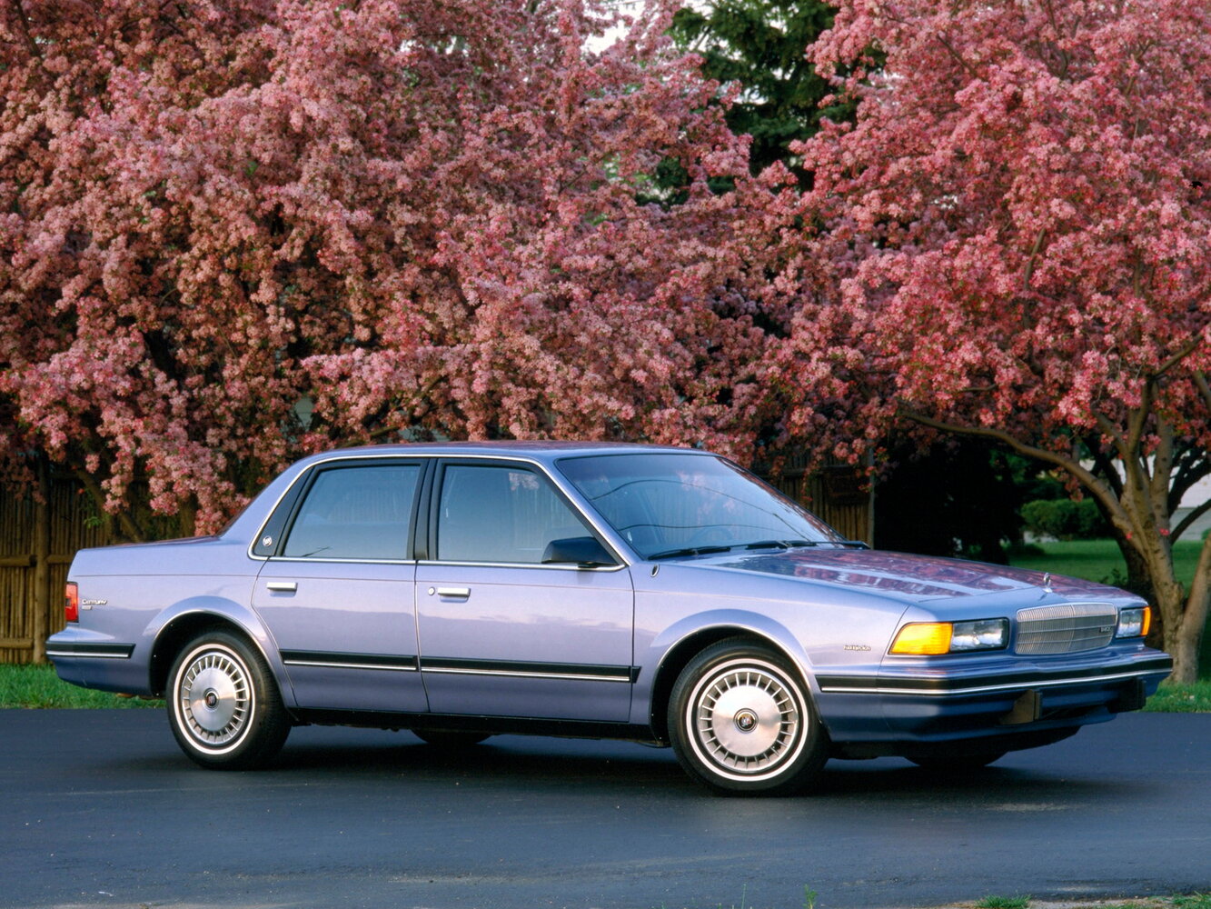 Buick Regal Japan (1982–1996) · 3.3 AT (160 л.с.)