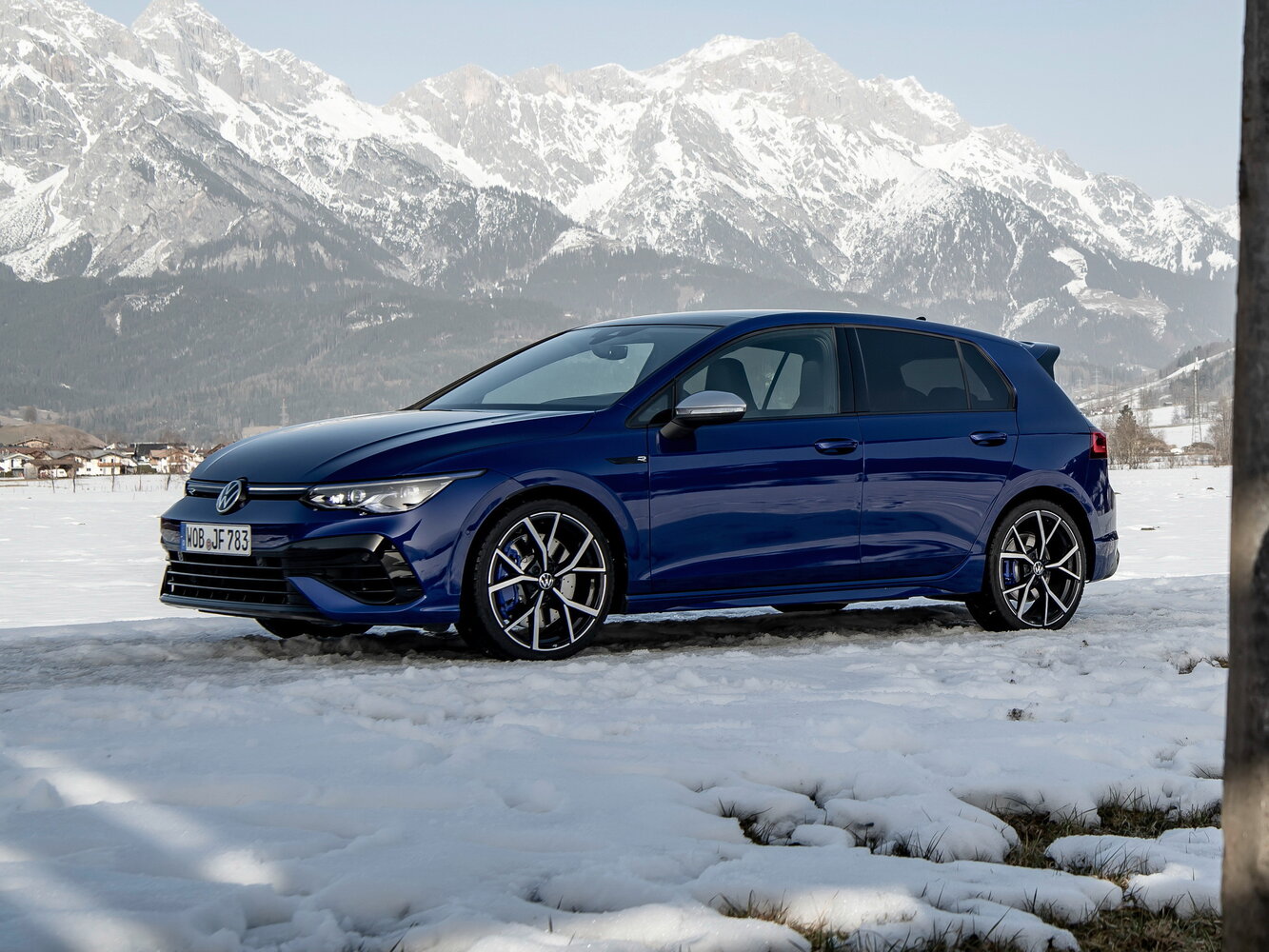 Volkswagen Golf R VIII (2020–2024) · 2.0 AMT (333 л.с.) 4WD