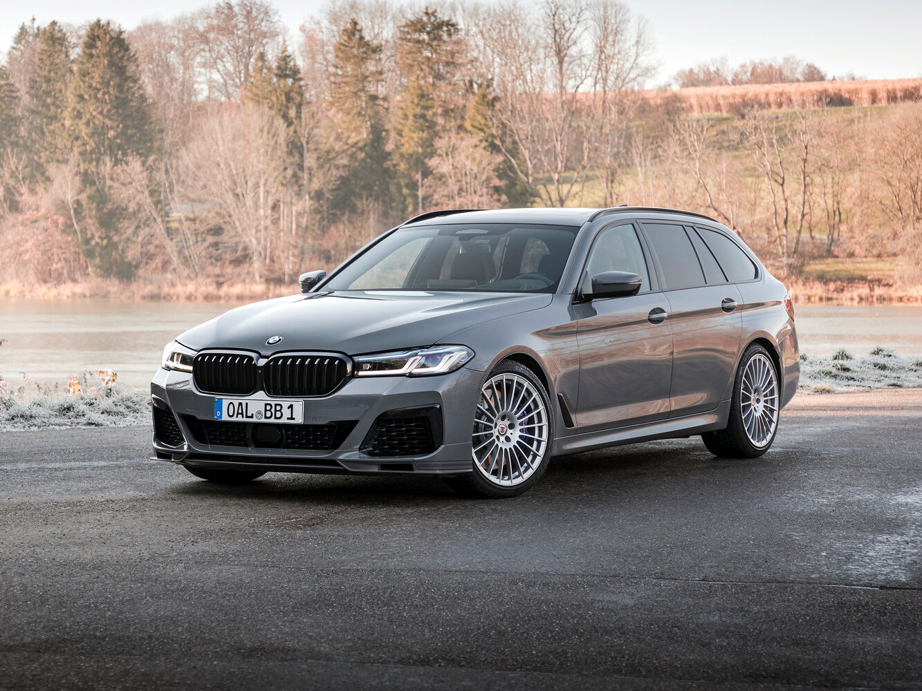 Alpina B5 G30/G31 Рестайлинг (2020–2024) · 4.4 AT (621 л.с.) 4WD