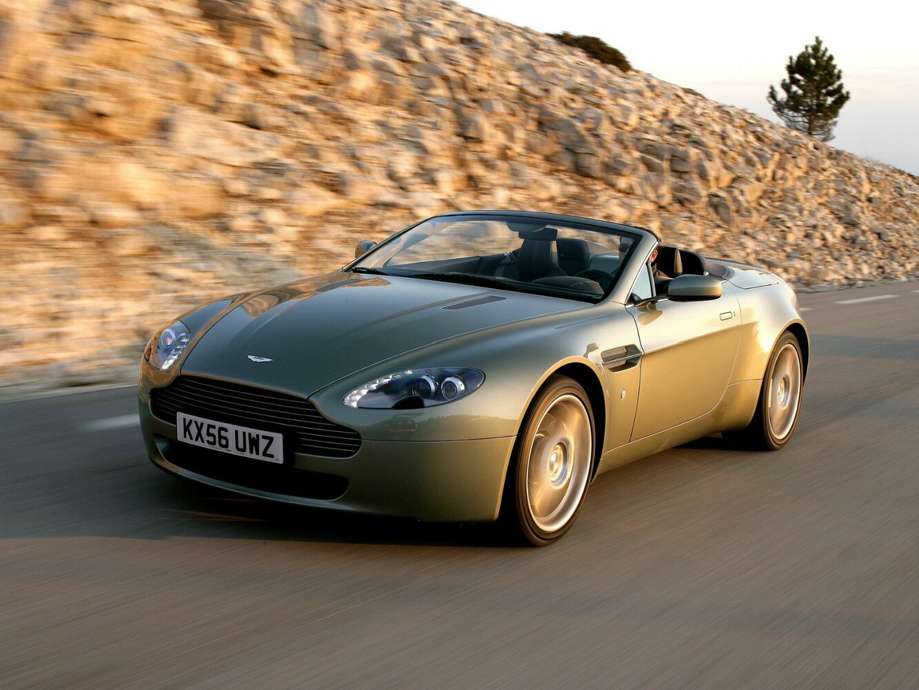 Aston Martin V8 Vantage III (2005–2008) · 4.3 AMT (385 л.с.)