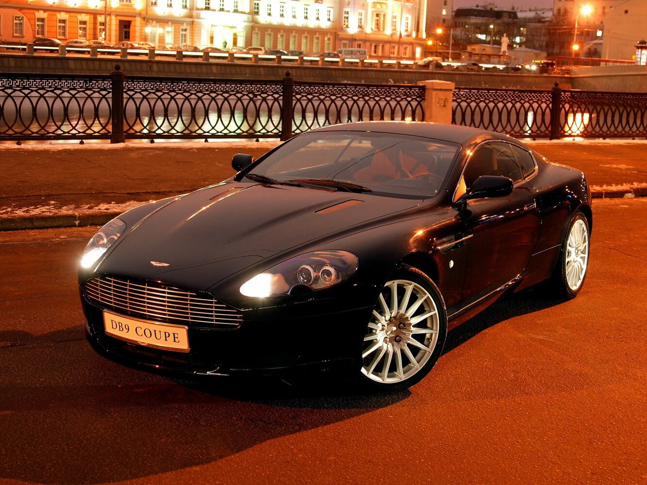 Aston Martin DB9 I (2003–2008) · 5.9 AT (450 л.с.)