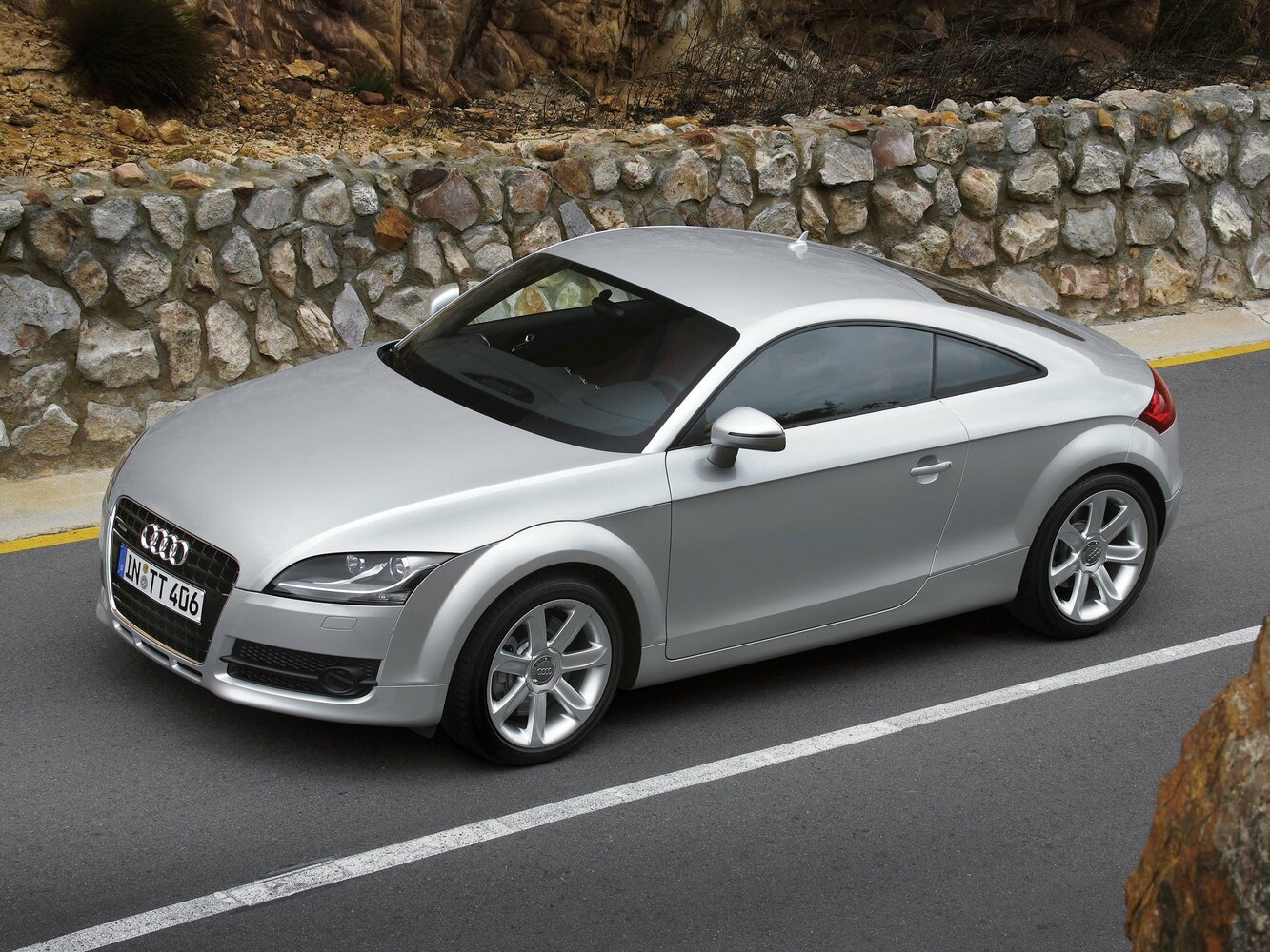 Audi TT II (8J) (2006–2010) · 3.2 MT (250 л.с.) 4WD