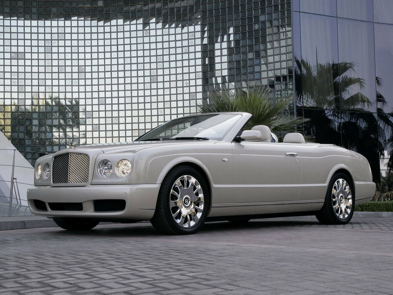 Bentley Azure II (2005–2009) · 6.8 AT (457 л.с.)