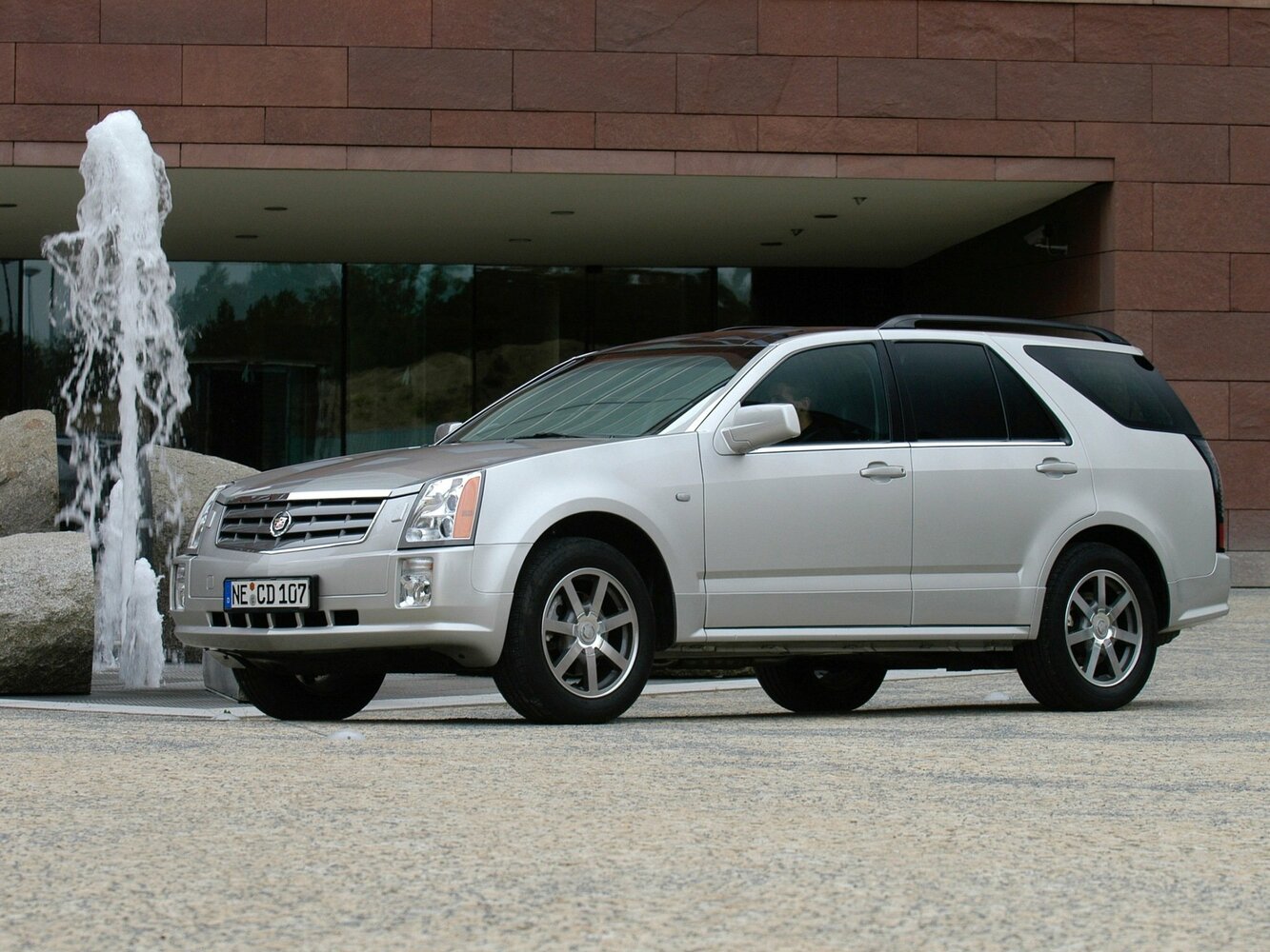 Cadillac SRX I (2003–2009) · 4.6 AT (324 л.с.)