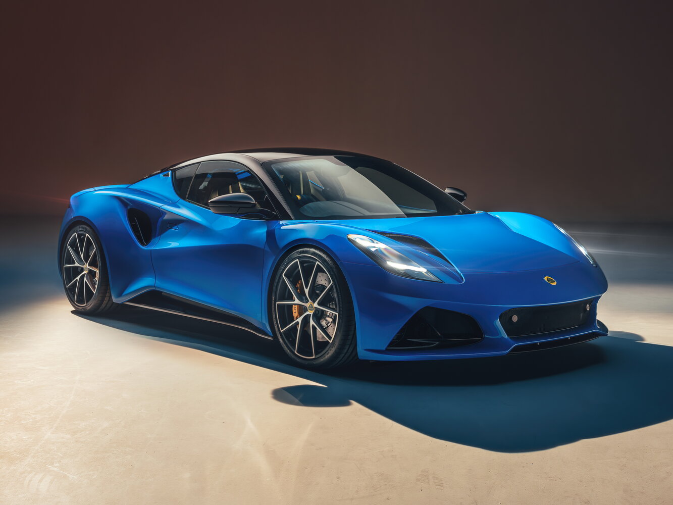 Lotus Emira (2022–2026) · 2.0 AMT (365 л.с.)