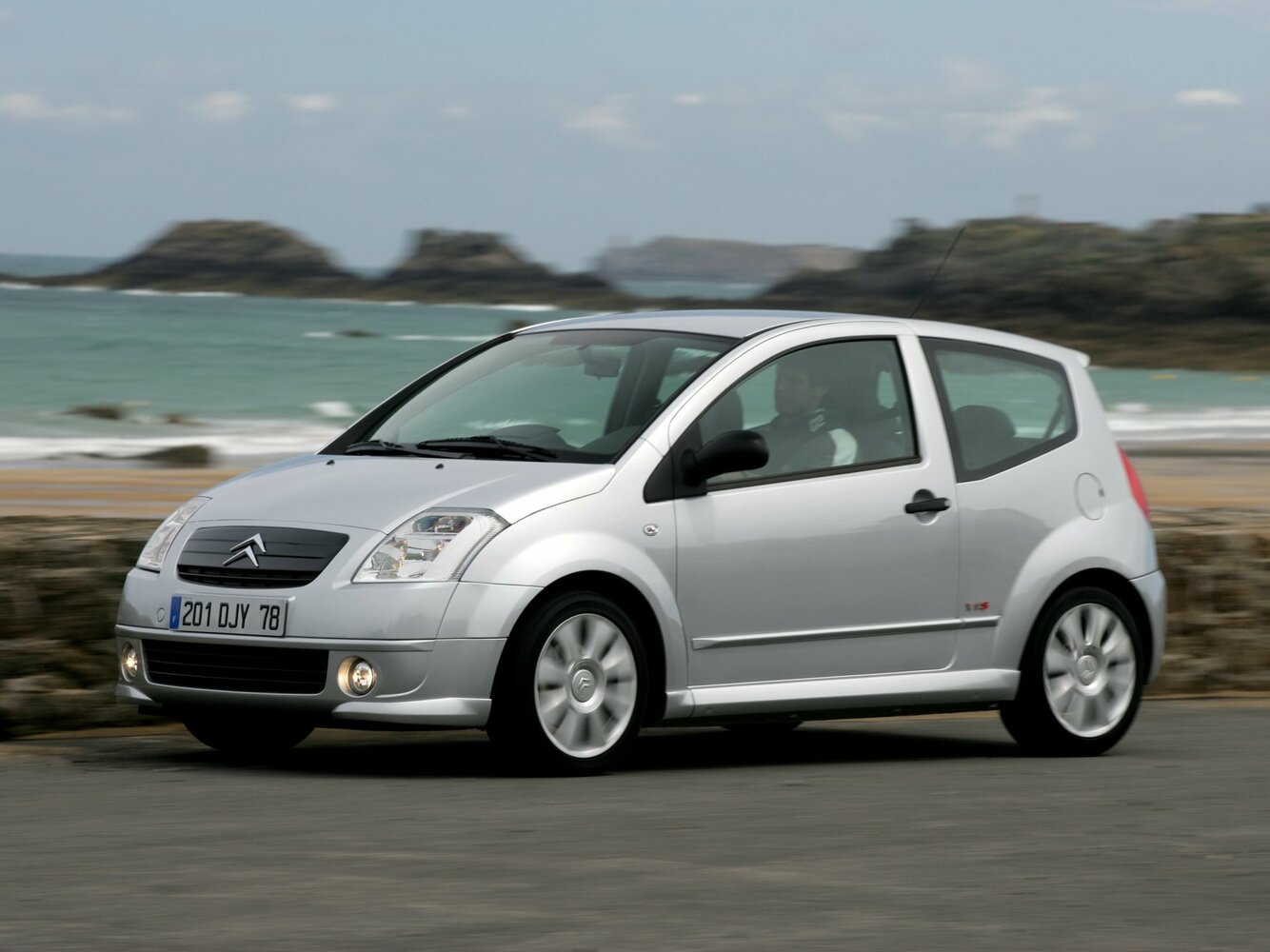 Citroen C2 (2003–2009) · 1.4d MT (70 л.с.)