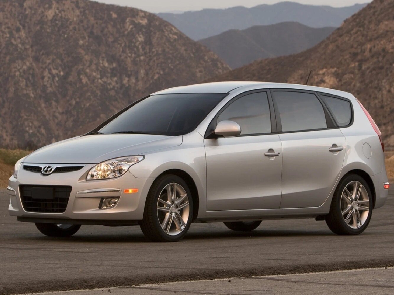 Hyundai Elantra IV (HD) (2006–2011) · 2.0 MT (140 л.с.)