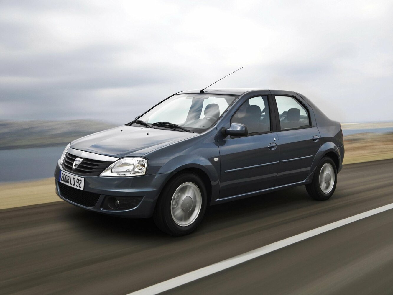 Dacia Logan I (2004–2012) · 1.6 MT (105 л.с.)