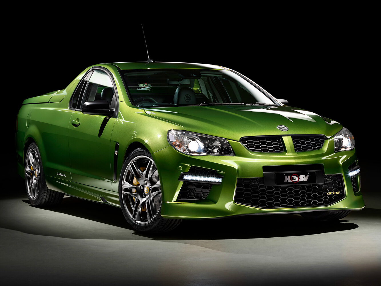 HSV Maloo (2013–2017) · R8 6.2 AT (557 л.с.)