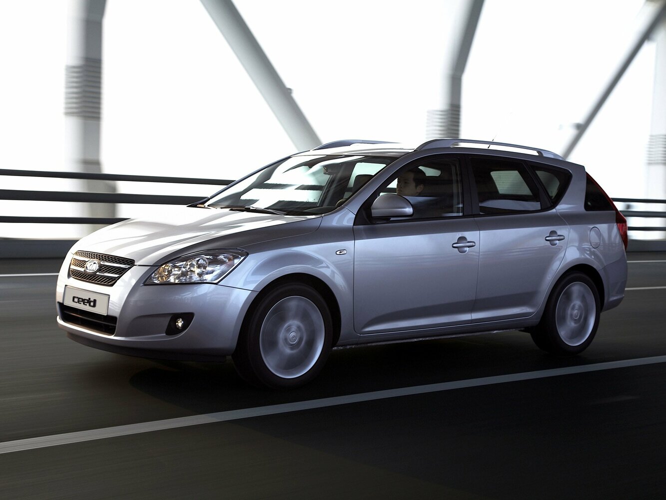 Kia Ceed I (2006–2010) · 1.6d MT (90 л.с.)