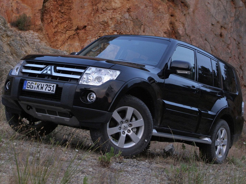Mitsubishi Pajero IV (2006–2011) · 2.5d AT (178 л.с.) 4WD