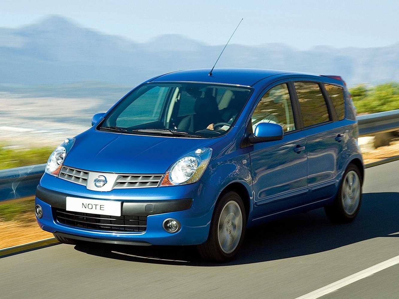 Nissan Note I (2005–2008) · 1.5 CVT (109 л.с.)