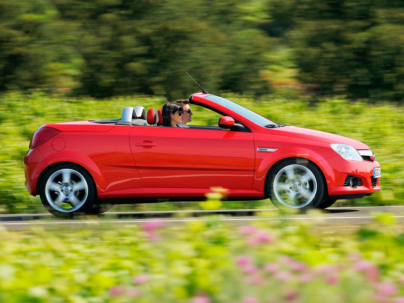 Opel Tigra B (2004–2009) · 1.8 MT (125 л.с.)