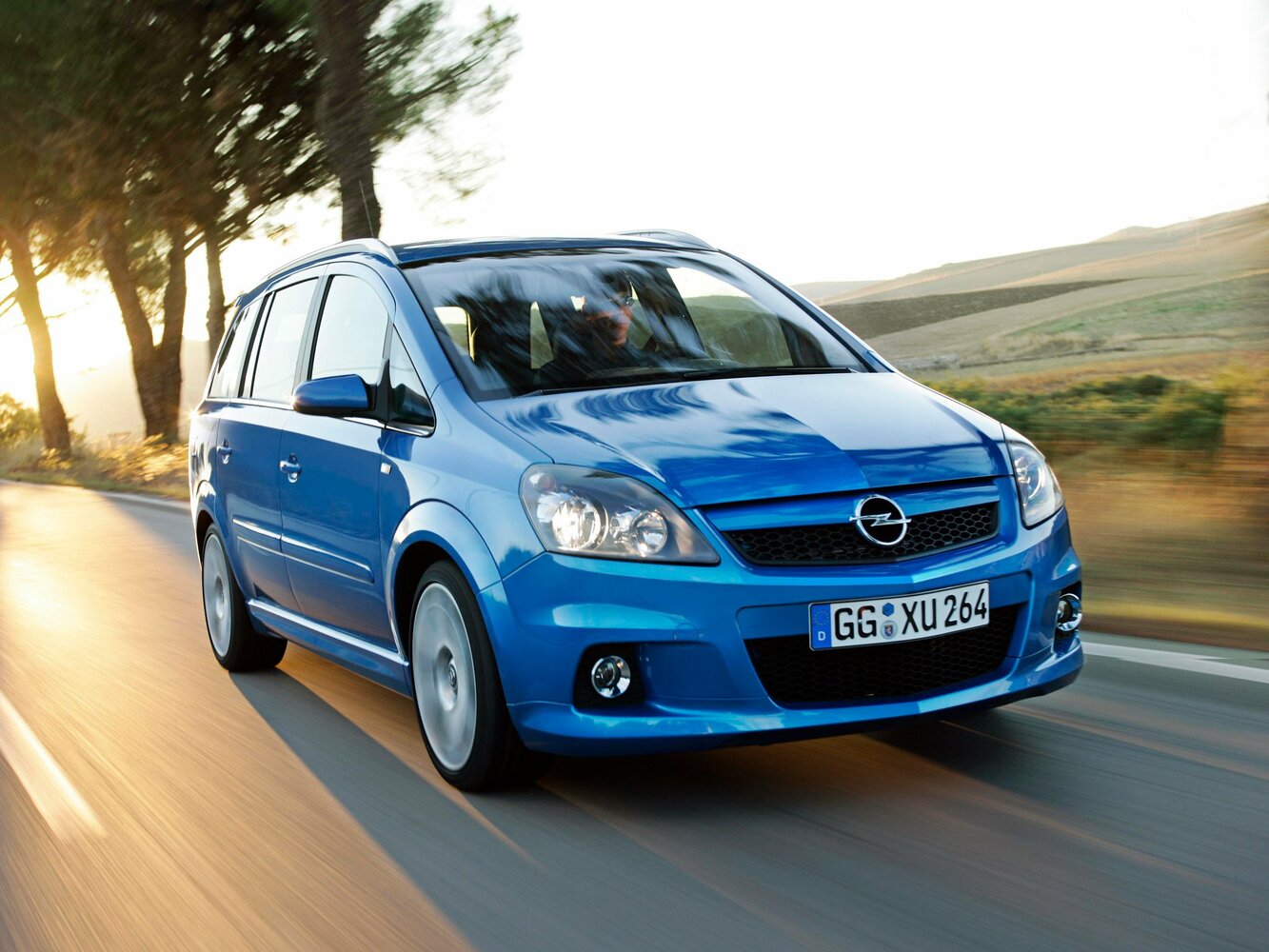 Opel Zafira OPC B (2005–2011) · 2.0 MT (240 л.с.)