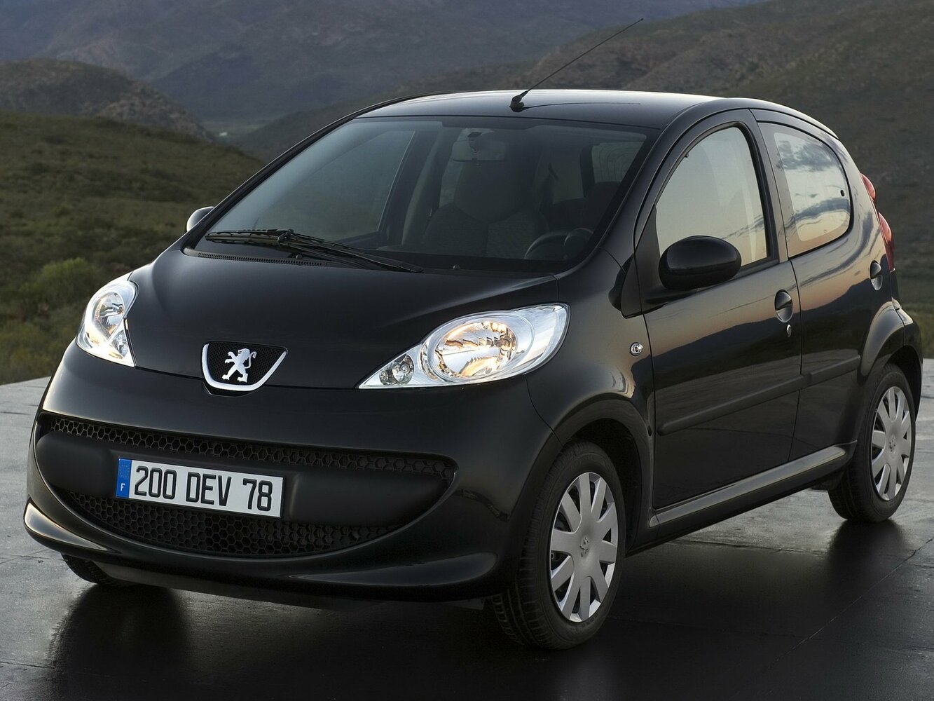 Peugeot 107 I (2005–2009) · 1.4d MT (54 л.с.)